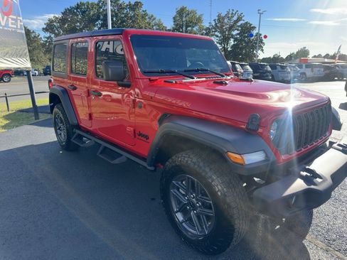 Used 2025 Jeep Wrangler Sport S image 25