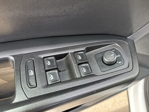 Used 2020 Volkswagen Atlas Cross Sport SE AWD/4WD image 9