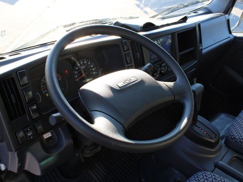 New 2024 Chevrolet Low Cab Forward image 18