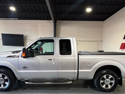 Used 2015 Ford F350 Lariat w/ Lariat Interior Package RWD image 8