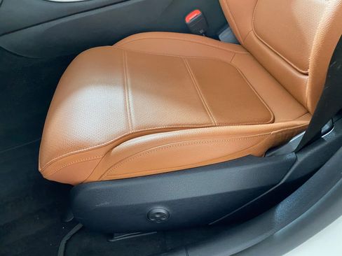 Certified 2025 Mercedes-Benz C 300 4MATIC Sedan image 12