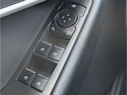 Used 2025 Ford Explorer ST-Line w/ ST-Line Street Pack image 13