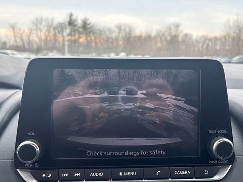 Used 2024 Nissan Rogue SV image 29