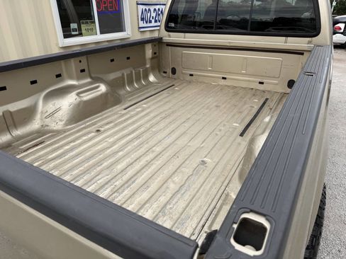 Used 2000 Ford F250 XL AWD/4WD image 8