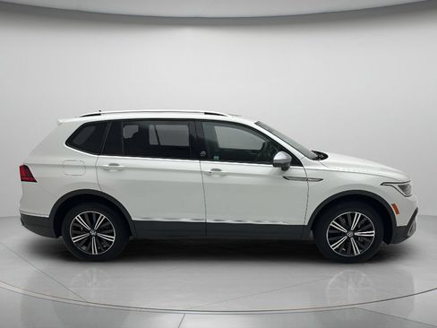 Used 2024 Volkswagen Tiguan Wolfsburg Edition AWD/4WD image 3