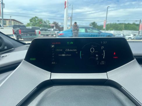 New 2026 Toyota Prius Plug-In Hybrid FWD image 16