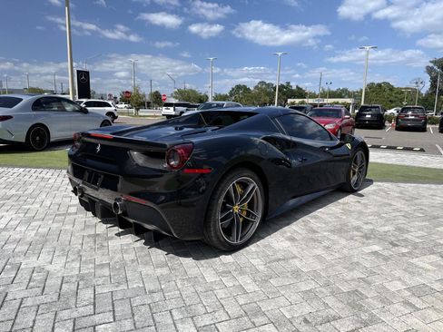Used 2018 Ferrari 488 Spider image 11
