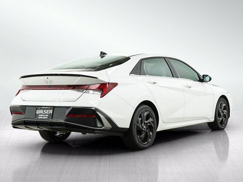 Used 2026 Hyundai Elantra SEL Sport Premium FWD image 5