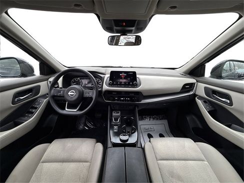 Used 2024 Nissan Rogue SV image 30