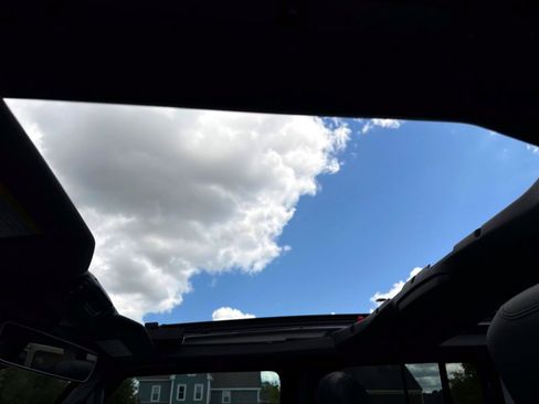 New 2026 Jeep Wrangler Unlimited Sahara AWD/4WD image 6