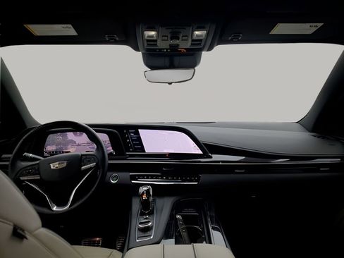 Used 2023 Cadillac Escalade Sport w/ LPO, ONYX Package image 23