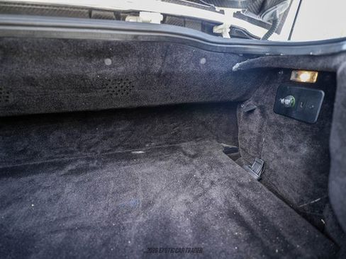 Used 2014 Aston Martin Vanquish Volante RWD image 85