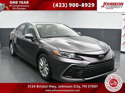 Used 2023 Toyota Camry LE image 1