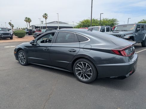 Used 2022 Hyundai Sonata Limited FWD image 3