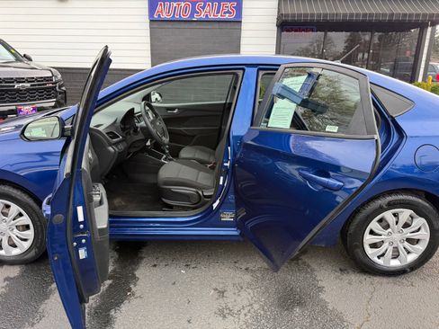 Used 2021 Hyundai Accent SE image 16
