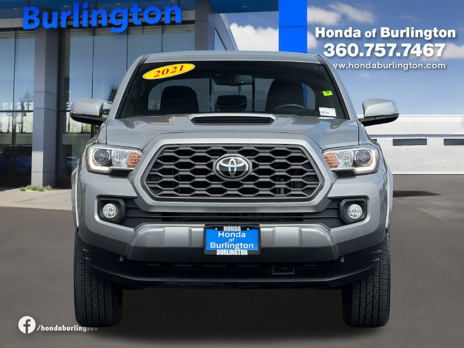 Used 2021 Toyota Tacoma TRD Sport AWD/4WD image 10