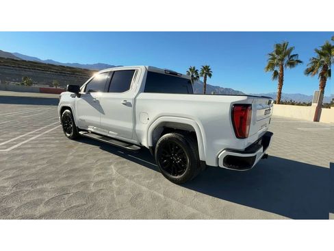 Used 2022 GMC Sierra 1500 Elevation w/ LPO, Elevation Black Package image 6