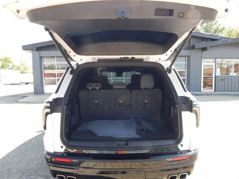 Used 2025 Chevrolet Traverse RS AWD/4WD image 10