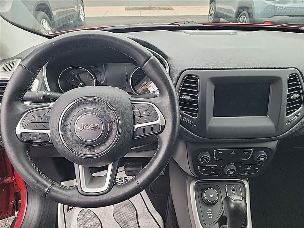 Used 2019 Jeep Compass Latitude AWD/4WD image 10