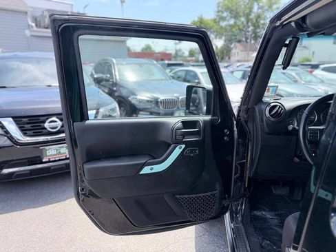 Used 2017 Jeep Wrangler Unlimited Sport w/ Quick Order Package 24S AWD/4WD image 16