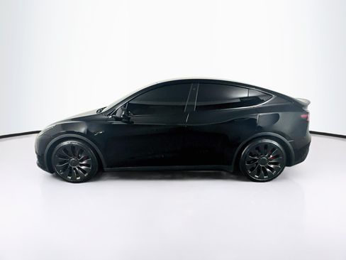 Used 2023 Tesla Model Y Performance AWD/4WD image 4