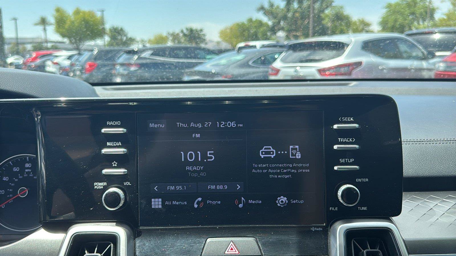 Used 2022 Kia Sorento LX AWD/4WD image 16