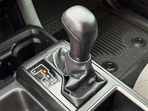 Used 2022 Toyota Tacoma SR image 25