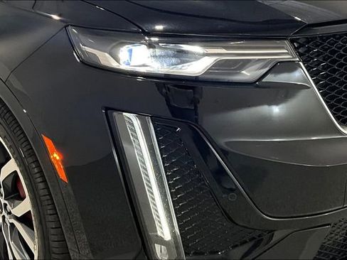Used 2023 Cadillac XT6 Sport image 33
