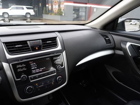 Used 2016 Nissan Altima 2.5 SR image 18