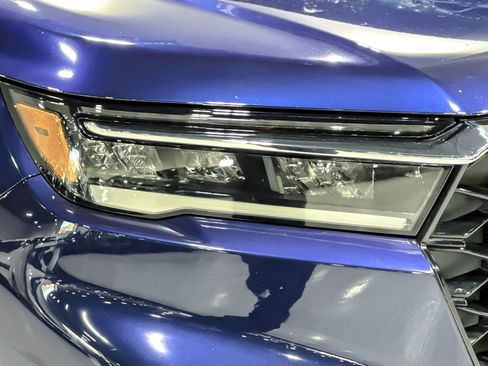 Used 2023 Honda Pilot Touring image 12