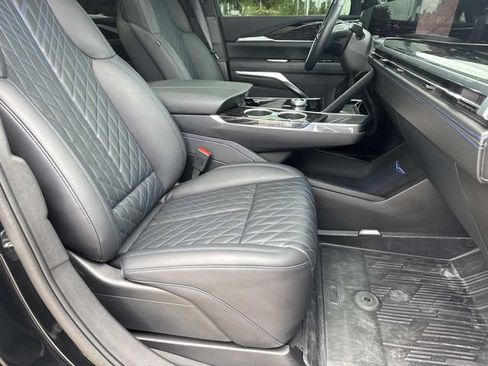 Used 2025 Cadillac Escalade IQ Sport 1 w/ Smart Trailering package AWD/4WD image 10