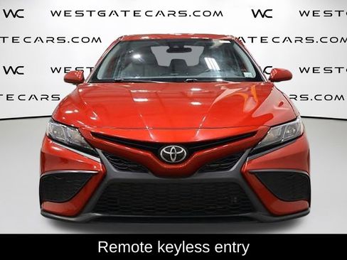 Used 2023 Toyota Camry SE image 4