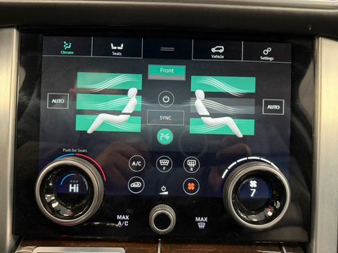 Used 2020 Land Rover Range Rover HSE image 31