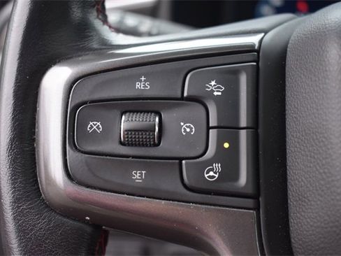 Certified 2022 Chevrolet Suburban RST w/ Sport Performance Package image 31