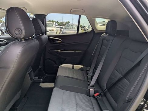 Used 2025 Chevrolet Trax LT FWD image 14