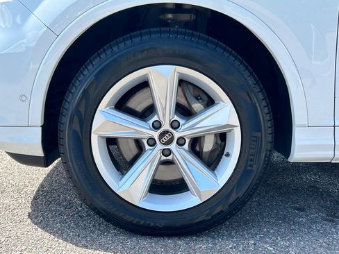 Used 2023 Audi Q7 3.0T Premium w/ Convenience Package AWD/4WD image 40