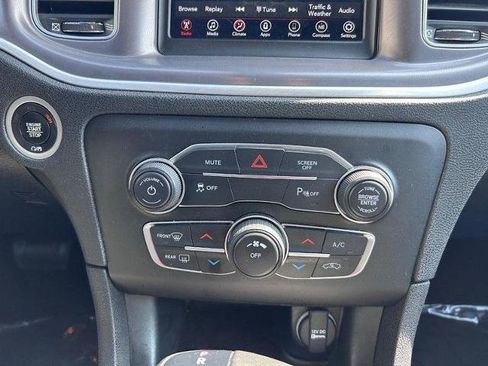 Used 2022 Dodge Charger SXT image 15