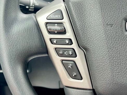 Used 2023 Nissan Titan SV image 22
