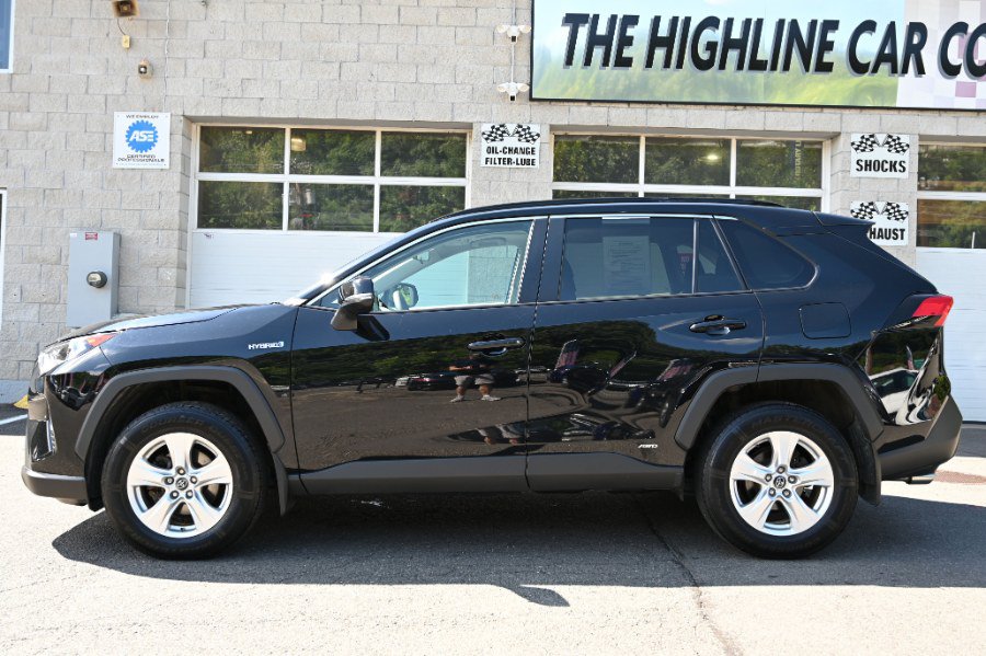 Used 2019 Toyota RAV4 XLE AWD/4WD image 2