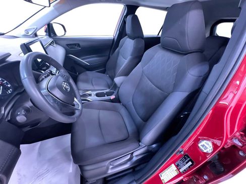 Used 2024 Toyota Corolla Cross LE w/ Moonroof Package AWD/4WD image 14
