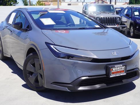 Certified 2023 Toyota Prius LE FWD image 2