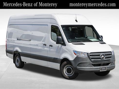 New 2024 Mercedes-Benz Sprinter 2500 image 1