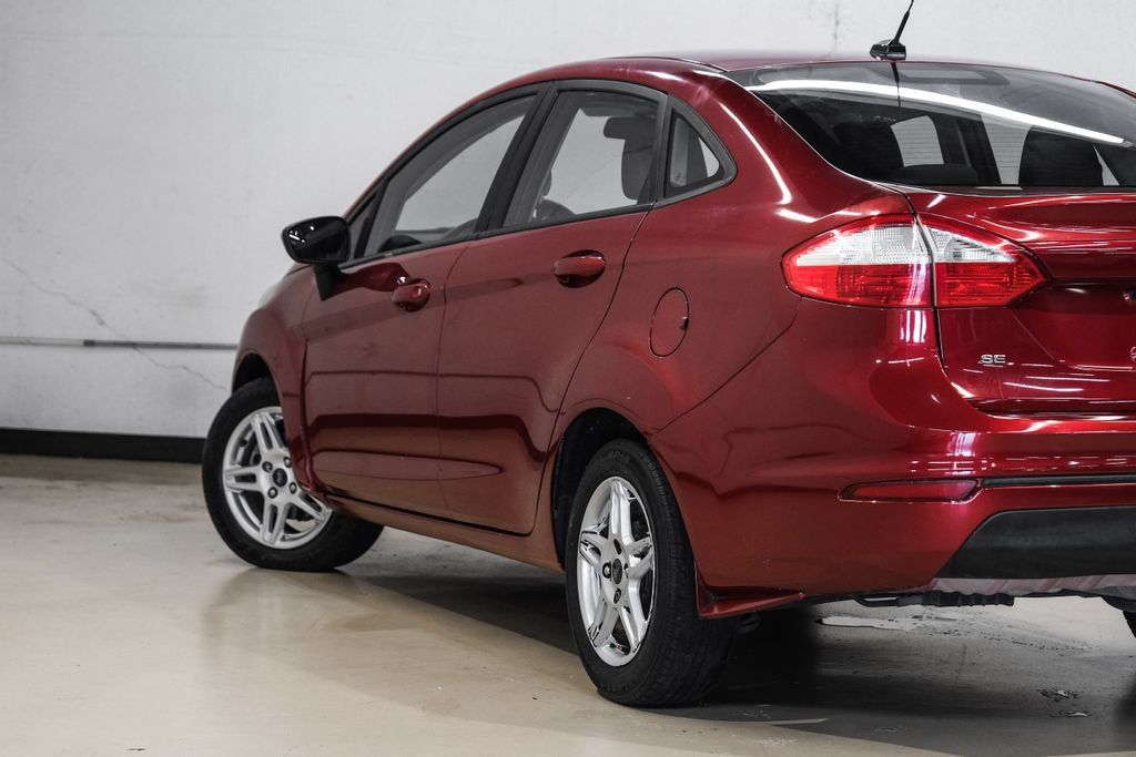 Used 2017 Ford Fiesta SE FWD image 13