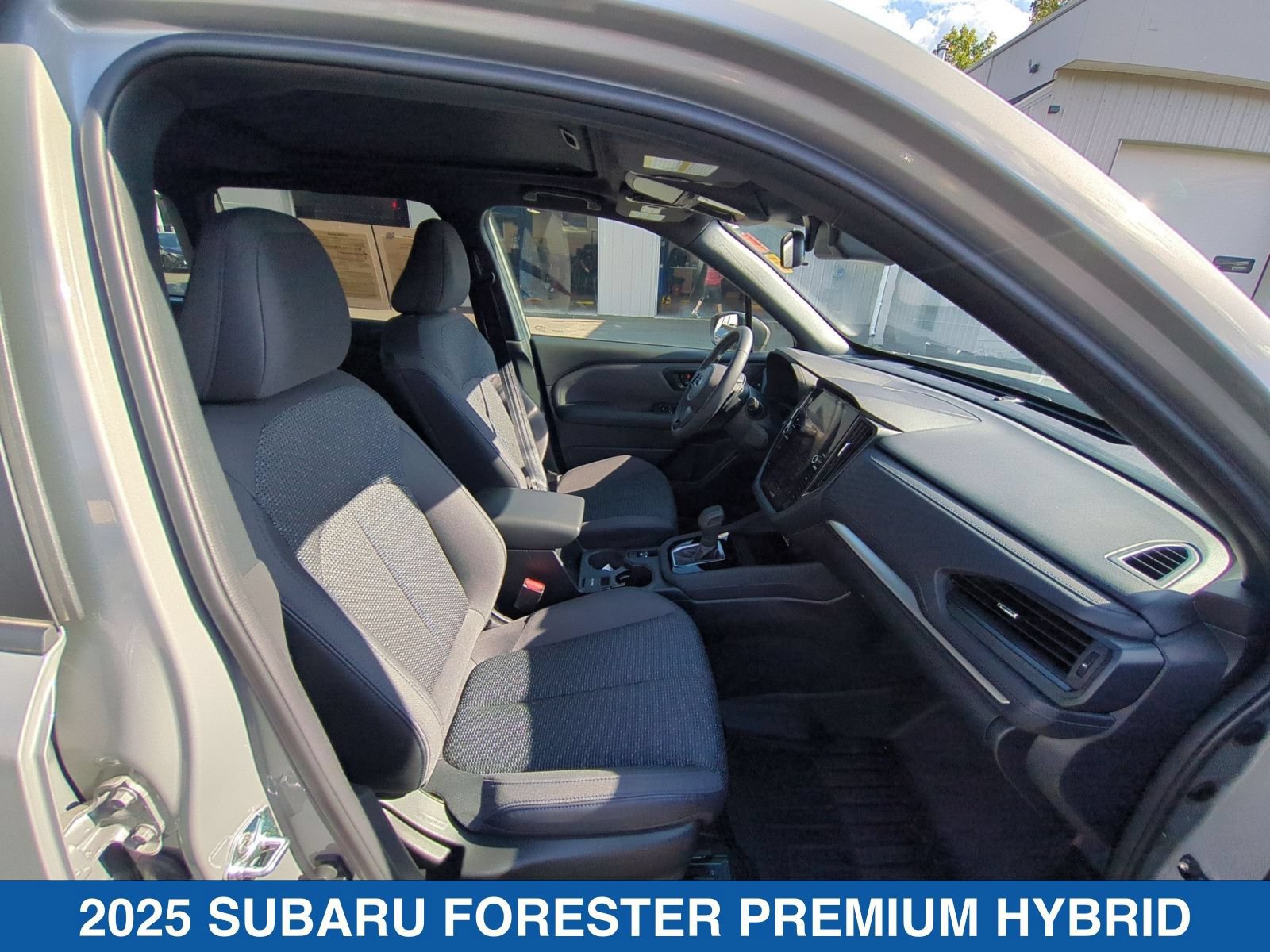 Certified 2025 Subaru Forester Premium AWD/4WD image 36