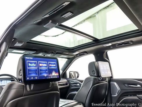 Certified 2023 Cadillac Escalade Premium Luxury Platinum AWD/4WD image 13