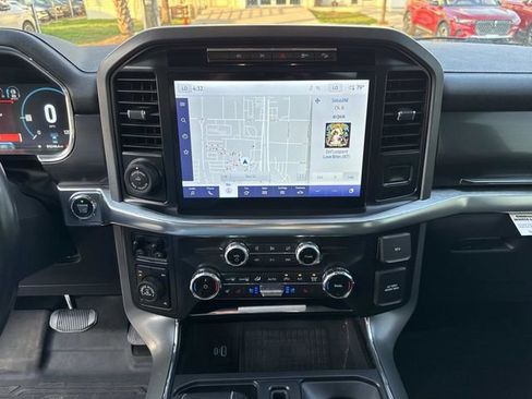 Certified 2022 Ford F150 Lariat w/ Equipment Group 502A High image 26