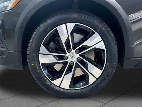 Used 2020 Volvo V60 T5 Cross Country AWD/4WD image 11