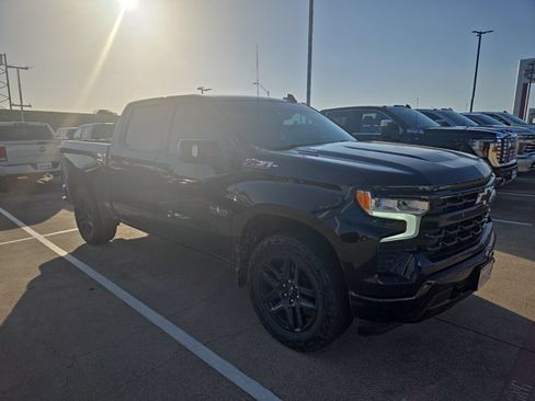 Used 2023 Chevrolet Silverado 1500 RST w/ Texas Edition Plus AWD/4WD image 2