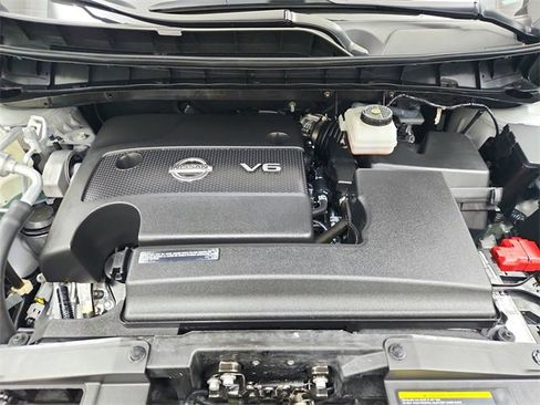 Used 2024 Nissan Murano SV w/ SV Midnight Edition Package image 17