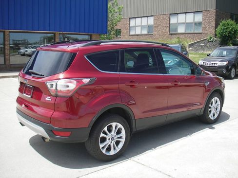 Used 2017 Ford Escape SE w/ Equipment Group 201A AWD/4WD image 5